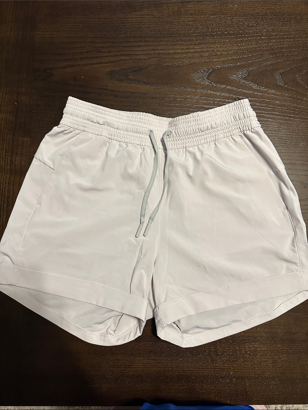Lululemon spring break away shorts